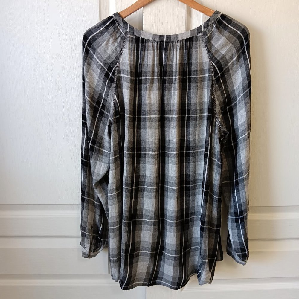 J. Jill Women's Black Plaid Rayon Button Front Long Sleeve Top Size L - Picture 2 of 12